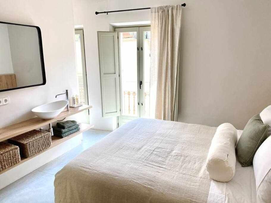 Velo Vern 3 Luxury Penthouse W Views Of City Wall Gerona Buitenkant foto