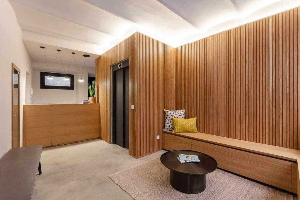 Velo Vern 3 Luxury Penthouse W Views Of City Wall Gerona Buitenkant foto