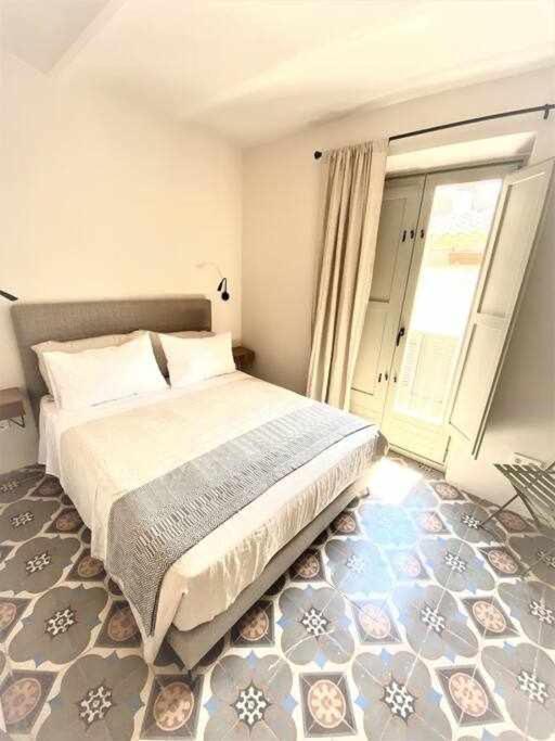 Velo Vern 3 Luxury Penthouse W Views Of City Wall Gerona Buitenkant foto
